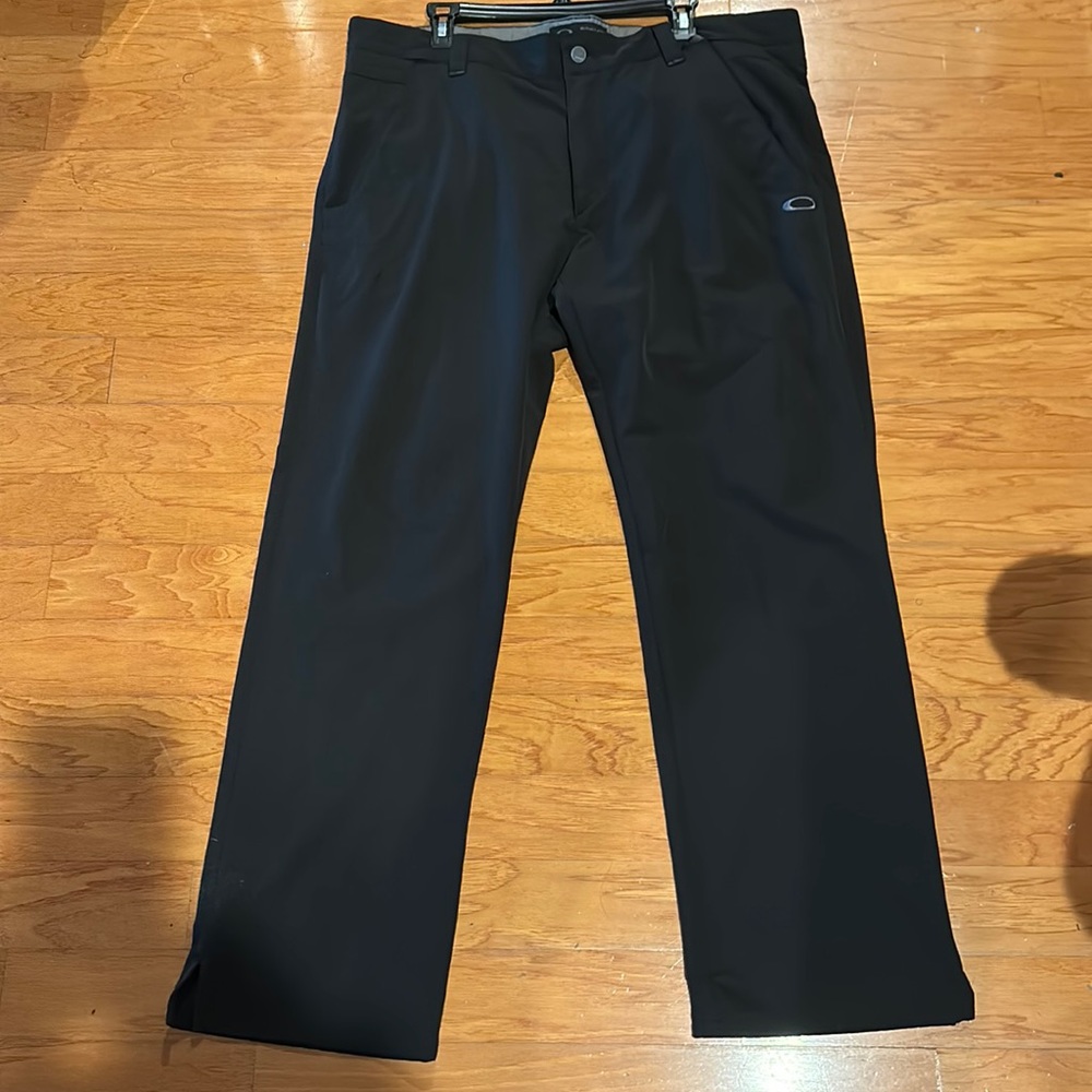 Oakley Take Black Straight Leg Stretch Woven Performance Golf Pants 40 x 32